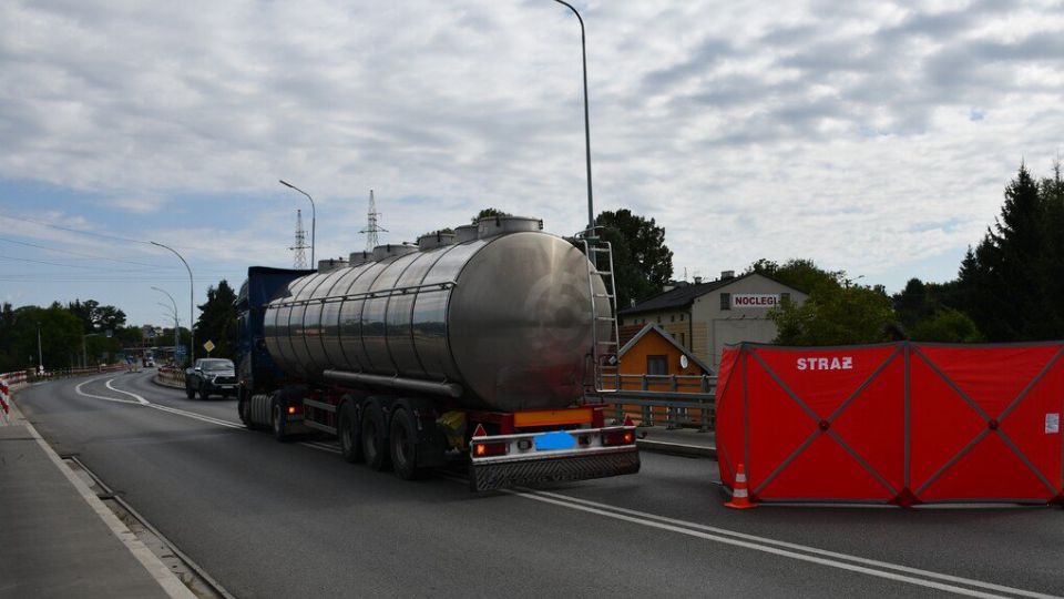 Tragedia w Jaśle. Kobieta zginęła pod kołami ciężarówki z cysterną