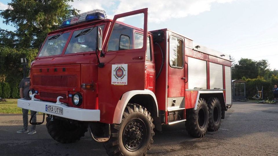 Nowy wóz bojowy dla strażaków z Głojsc. Star 266 trafił do lokalnej jednostki