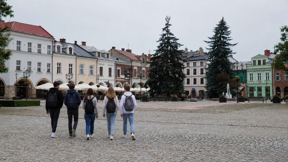 Ponad 10 800 uczniów rozpocznie naukę. Krosno wita nowy rok szkolny z nową reformą i zmianami