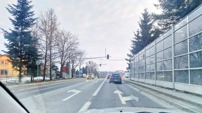 Powrót Straży Miejskiej na skrzyżowanie Bieszczadzkiej i Dmochowskiego w Krośnie
