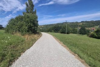 Nowe drogi dojazdowe do pól w Gminie Iwonicz-Zdrój. Samorząd inwestuje w infrastrukturę rolniczą