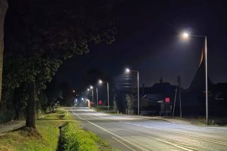 Bezpieczniej i jaśniej w Potoku. Nowe oświetlenie na DK28 już działa