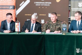 Wojsko wykorzysta lotnisko w Krośnie do szkolenia operatorów dronów