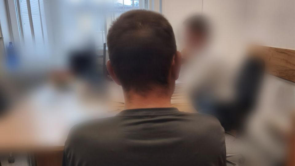 Sprawca kradzieży mienia oraz gotówki z mieszkania na terenie Krosna.