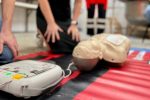 Bezpieczeństwo w Suchodole: Nowy defibrylator AED i szkolenie z pierwszej pomocy