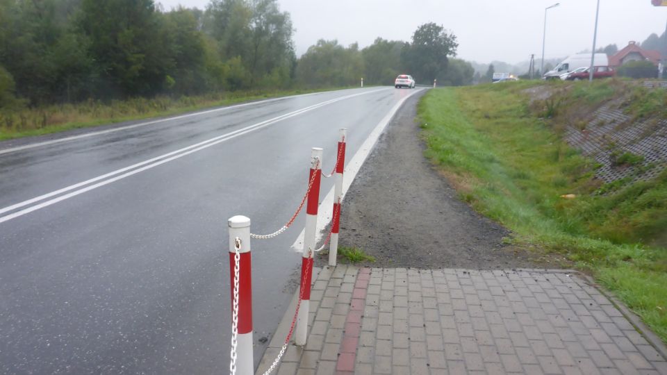 Nowy chodnik i bezpieczniejsze przejścia. GDDKiA inwestuje w Starą Birczę przy DK28