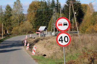 Nowa infrastruktura dla pieszych w gminie Chorkówka. Trwa budowa chodników za blisko 2,9 mln zł