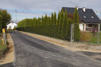 Nowa nawierzchnia i utwardzone pobocza. Dobieszyn ma zmodernizowaną drogę wewnętrzną