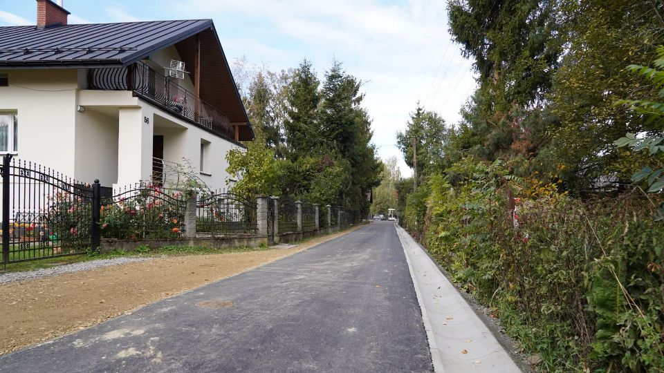 Zakończyła się kolejna inwestycja drogowa w gminie Jedlicze