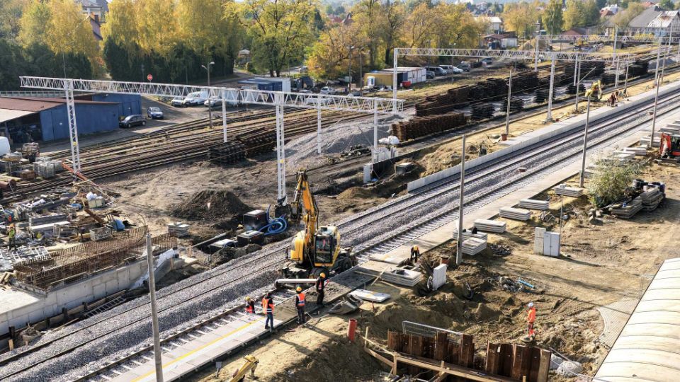 Pociągiem z Krosna do Jasła jeszcze w tym roku. Postępuje wielka modernizacja linii kolejowej