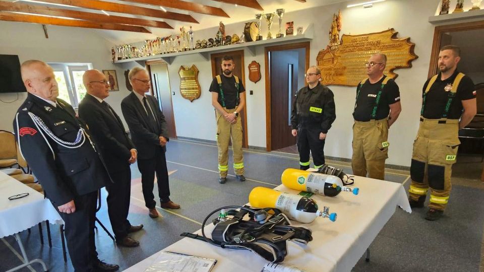 Nowy sprzęt w rękach druhów z Targowisk. Fundacja PGE wspiera lokalną jednostkę