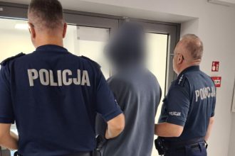 Sprawca pobicia 25-latka, który został zatrzymani przez krośnieńskich funkcjonariuszy.