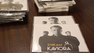 Muzyczna spowiedź Pawła Kafela. Debiutancki krążek „Znikam” dostępny na rynku