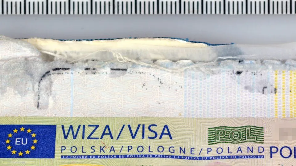 Zniszczony paszport zamknął drogę do ojczyzny. Kolejny incydent na granicy w Korczowej